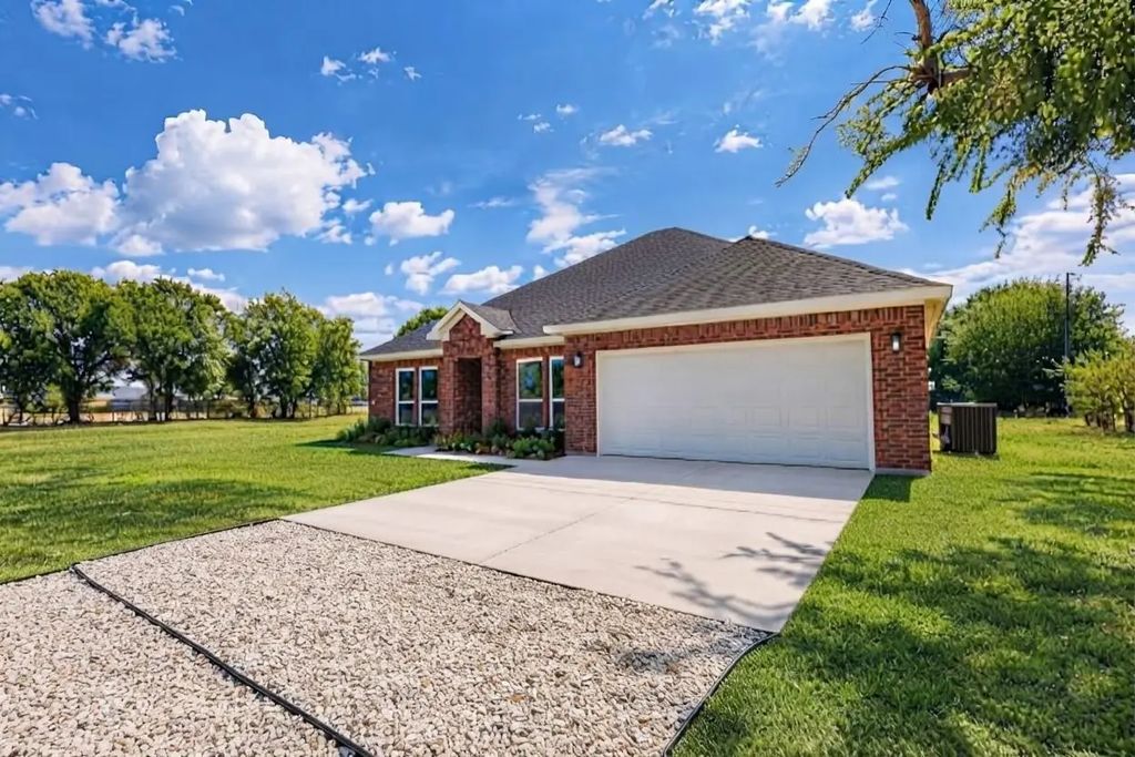 1659 County Road 613, Farmersville