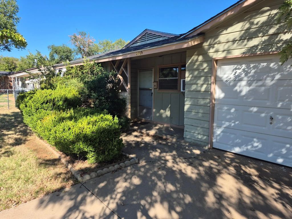 2709 Roanoke Drive, Wichita Falls