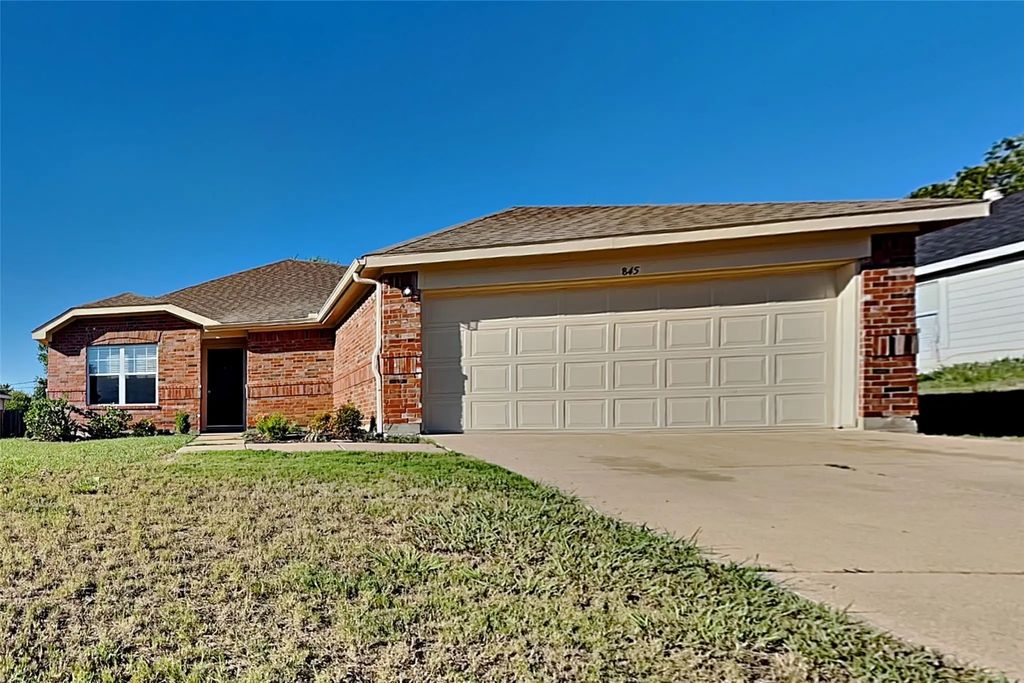 845 Beaver Creek Drive, Burleson