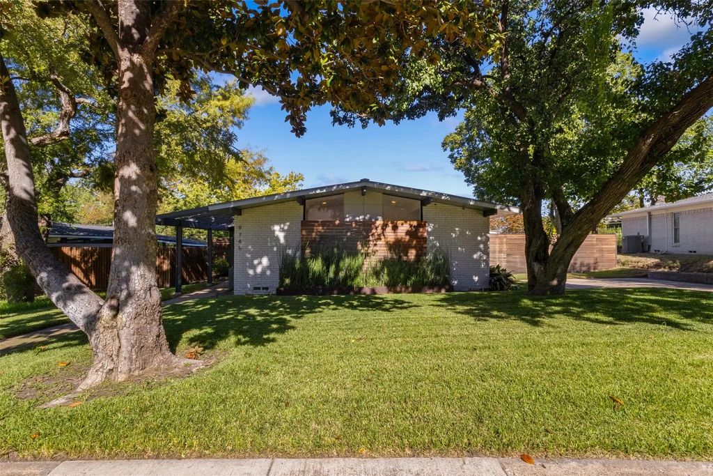9745 Wisterwood Drive, Dallas
