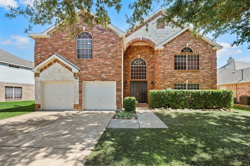 5272 W Cove Way, Grand Prairie