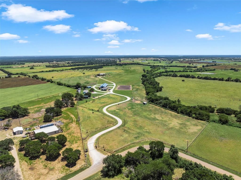 1910 County Road 341, Moody
