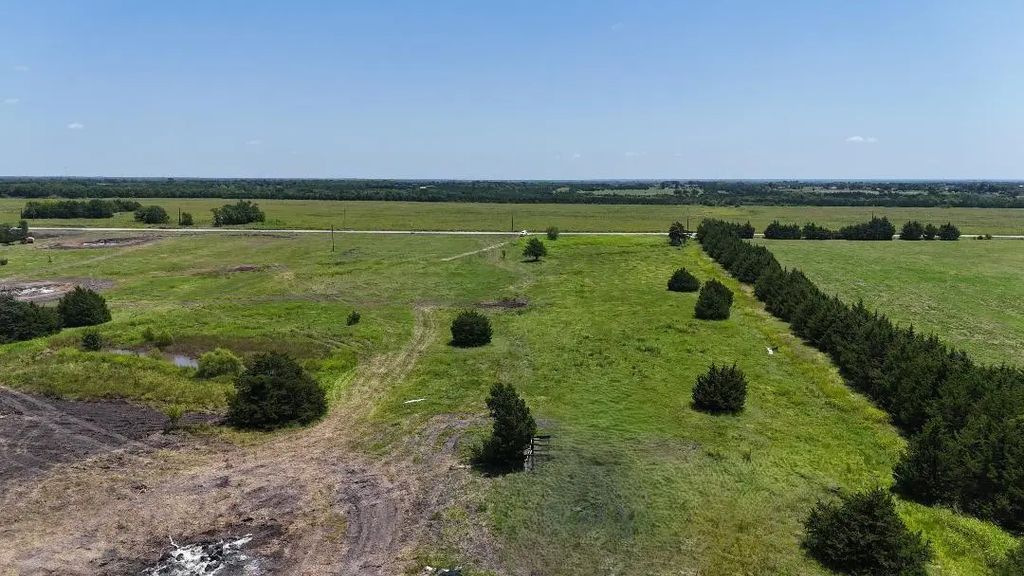 3199 Fm 1569, Greenville