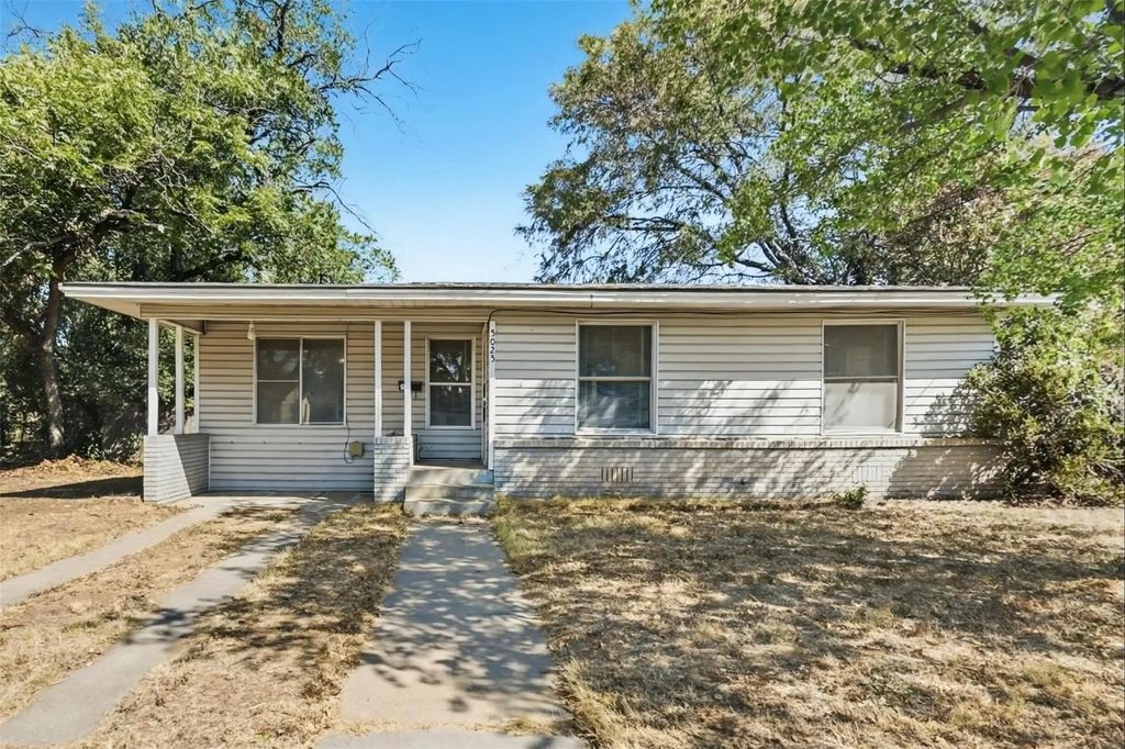 5025 Catalpa Street, Haltom City