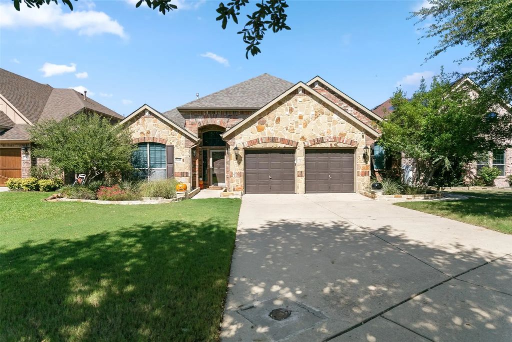 8121 Rock Elm Road, Fort Worth