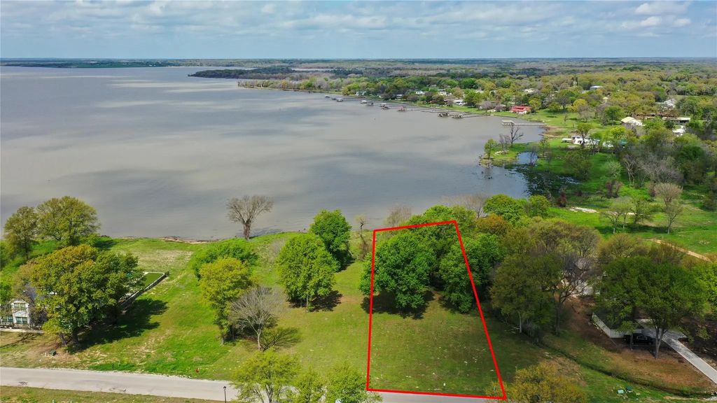 1520 Shoreline Drive, Mabank