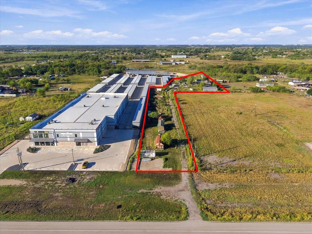 15457 State Highway 205, Terrell