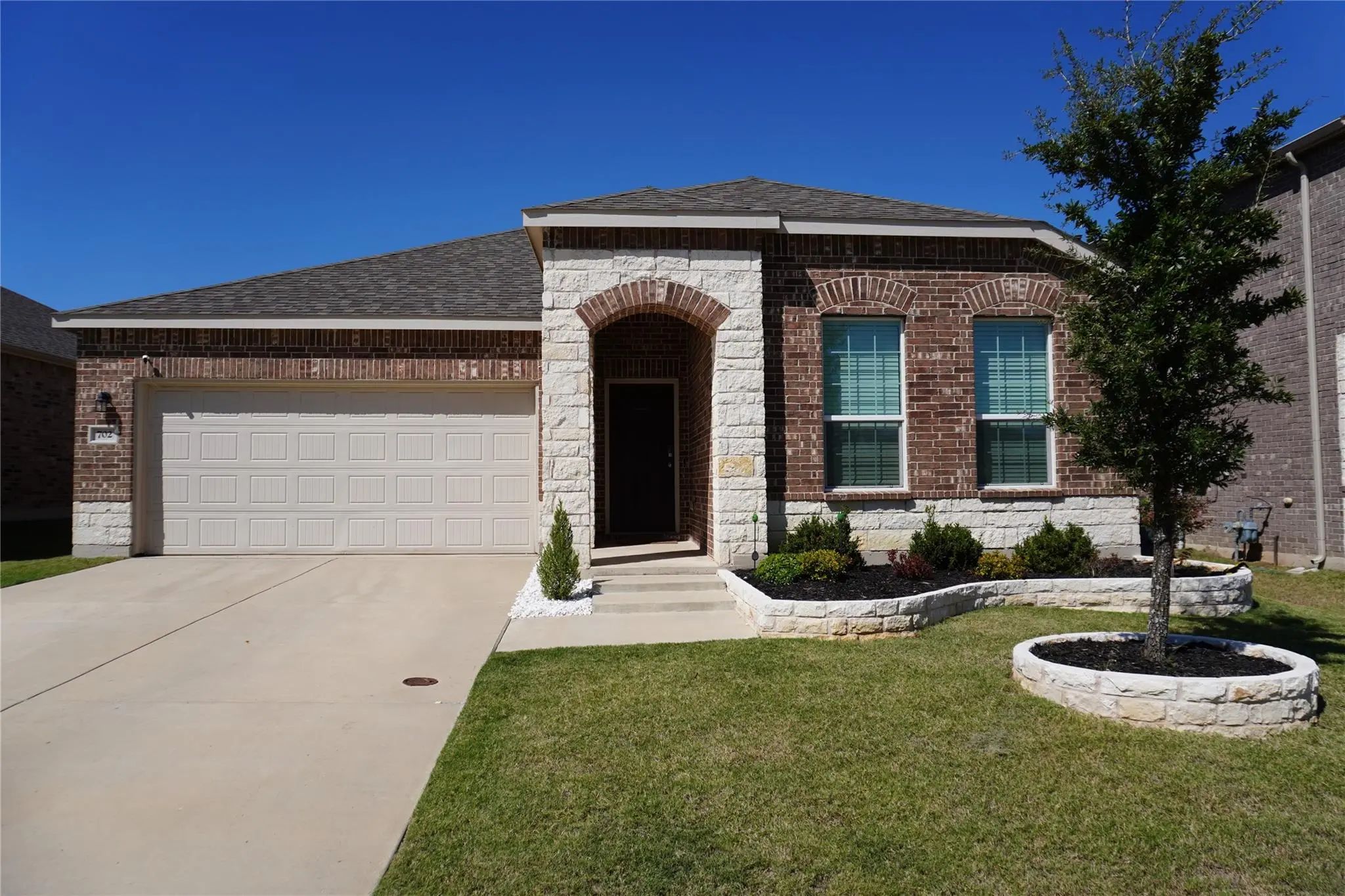 Photo of Listing #21407142