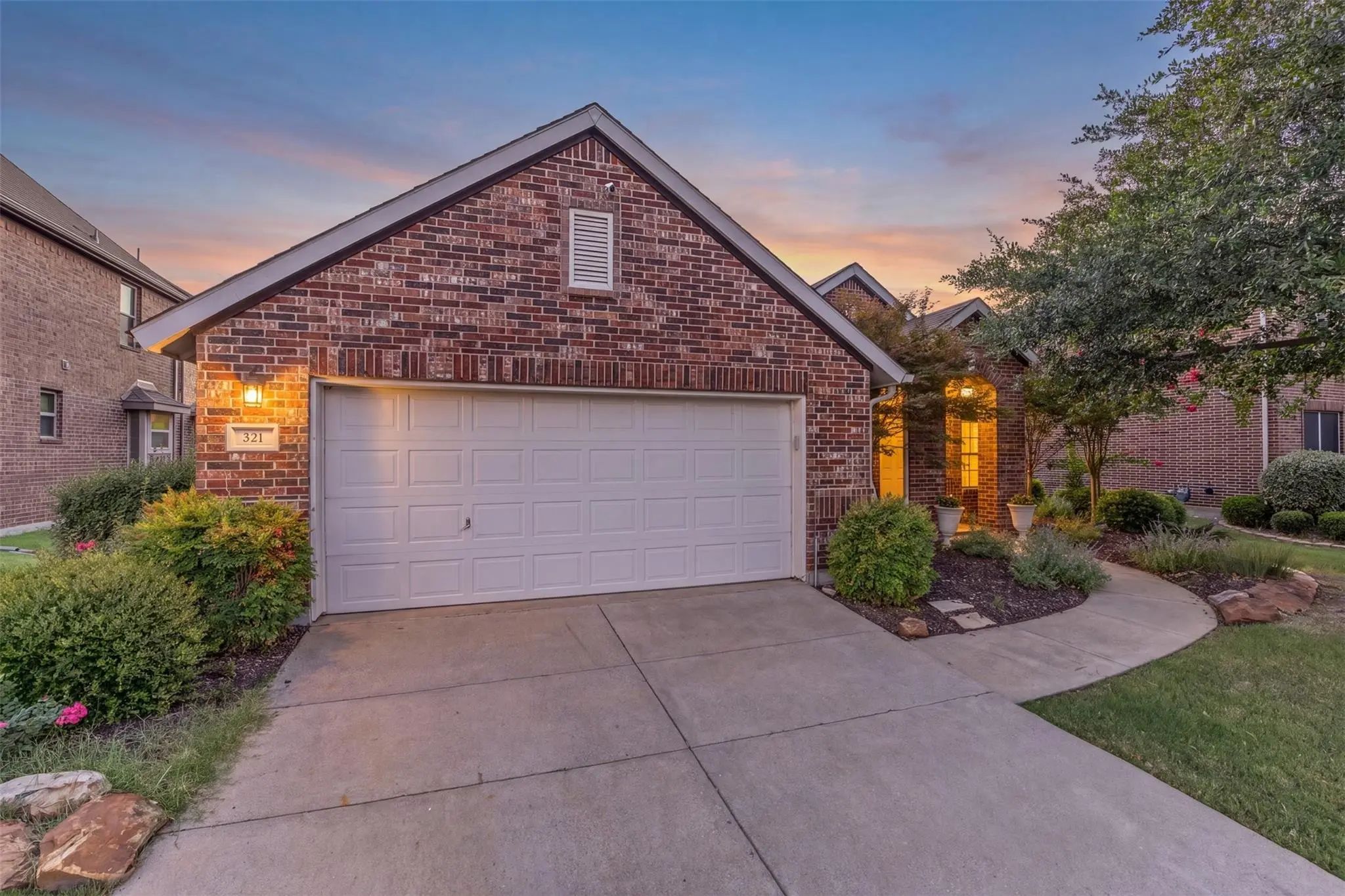 Photo of Listing #21407431