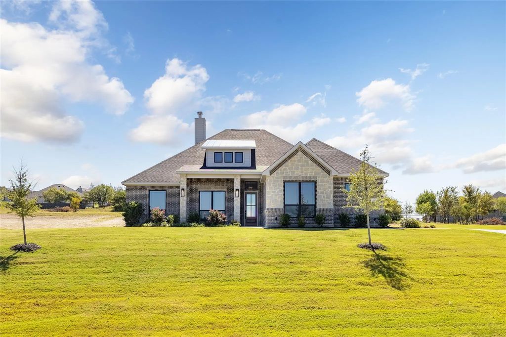 104 Oak Meadow Lane, Weatherford