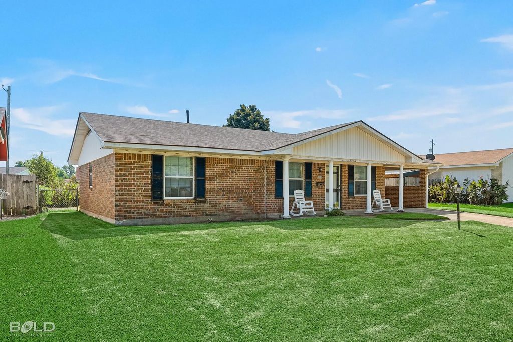 1510 Holiday Place, Bossier City
