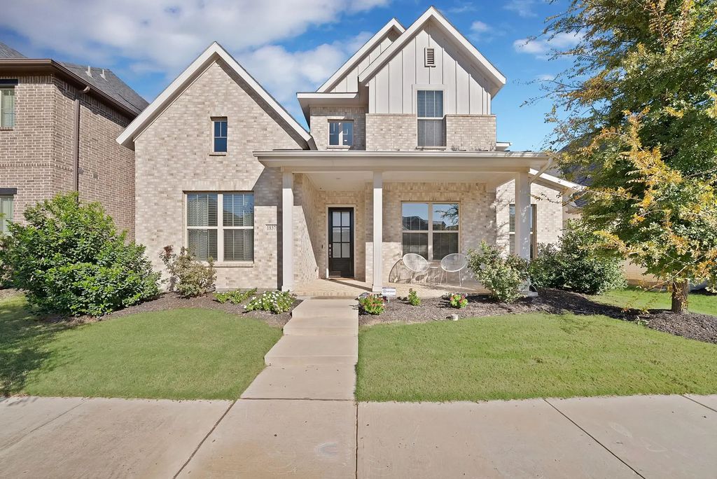 1837 Averi Lane, Farmers Branch
