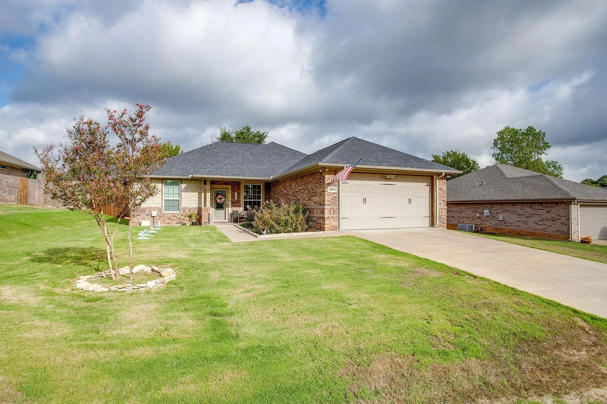 Photo of Listing #21407949