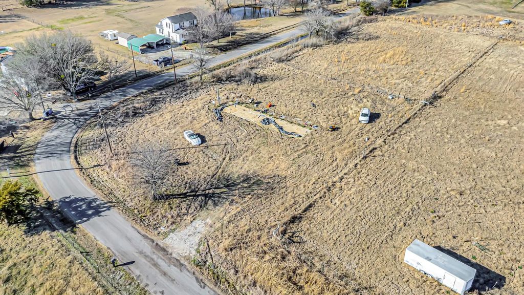 1364 Signal Road, Quinlan