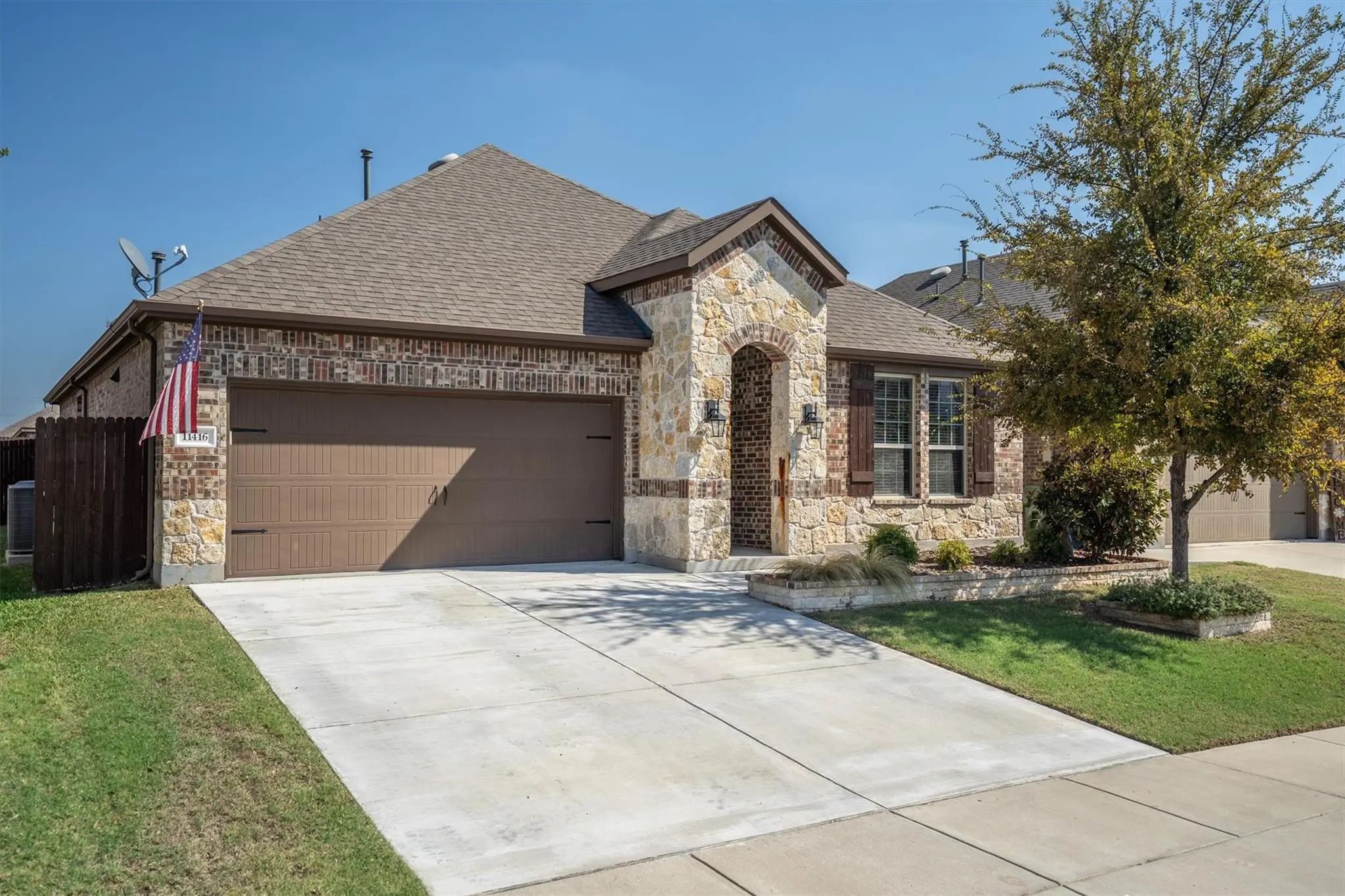 Photo of Listing #21408145