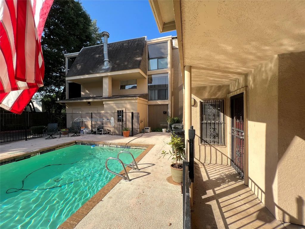 4044 Buena Vista Street 103, Dallas