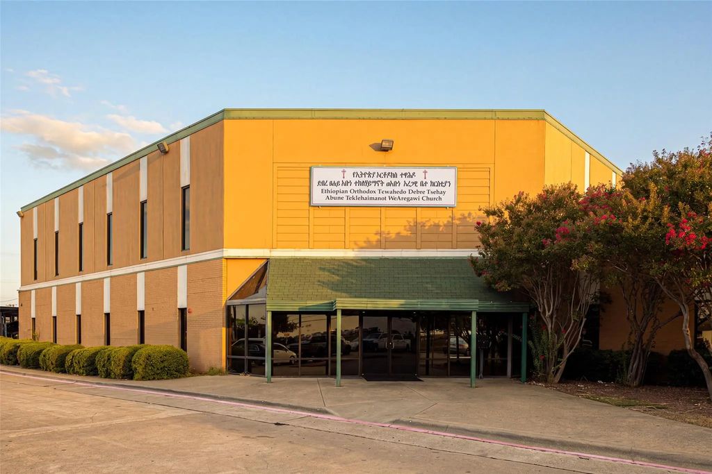 1621 S Jupiter Road, Garland