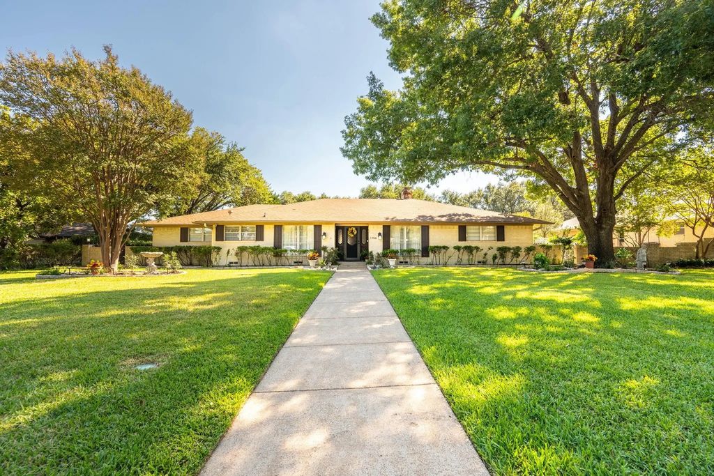 1706 Dakota Drive, Garland
