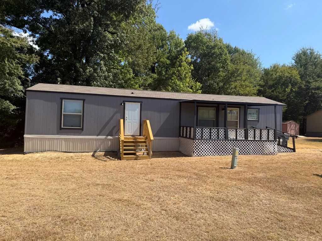 700 Choctaw, Quitman