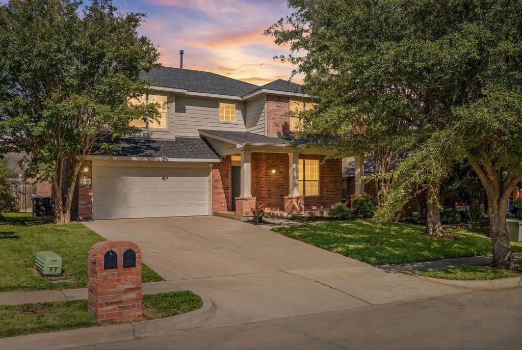 10708 Bluestone Road, Fort Worth