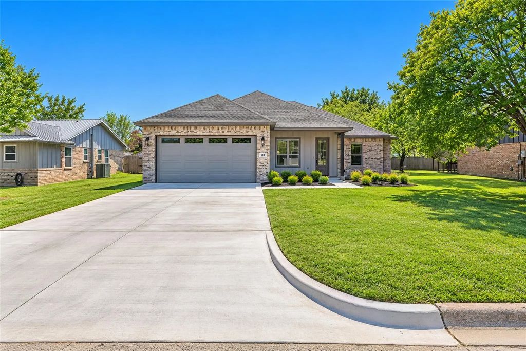 115 Wheeler Street, Glen Rose