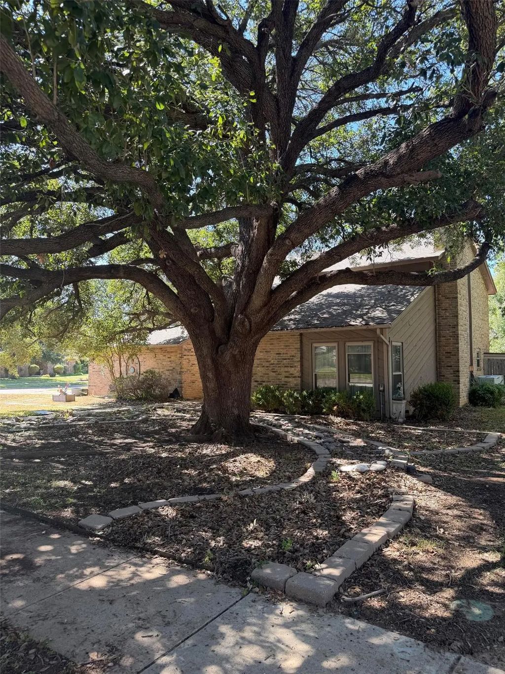 3626 Lake Pontchartrain Drive, Arlington
