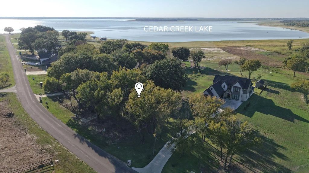 1514 Shoreline Drive, Mabank