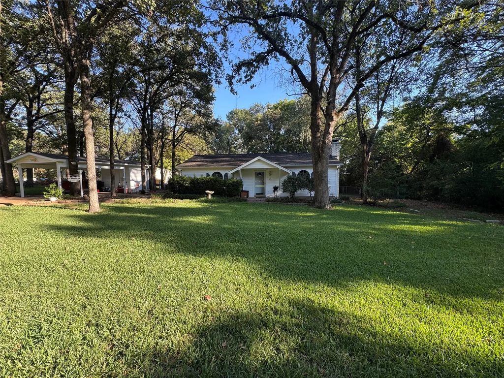 115 Seaside Drive, Gun Barrel City
