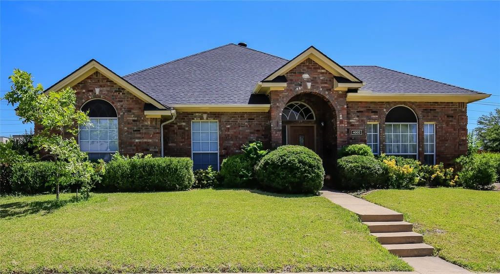 4002 Stonecastle Drive, Garland