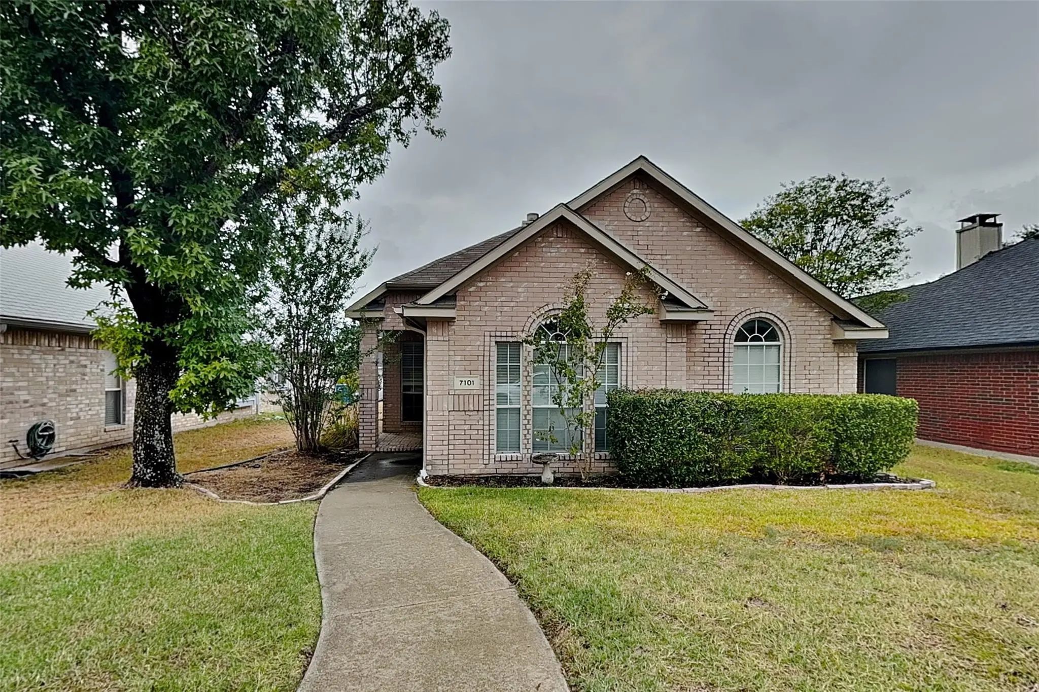 Photo of Listing #21408576