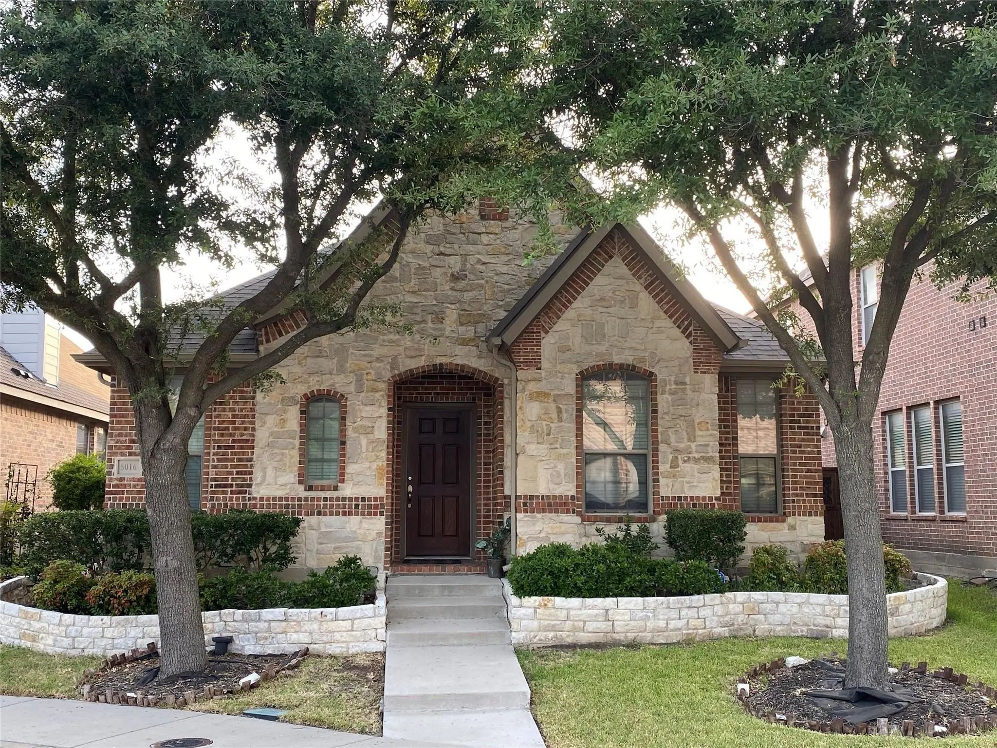 Photo of Listing #21409018