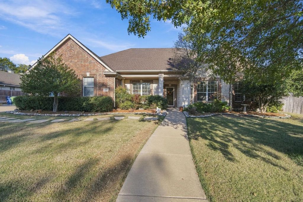 1909 Nancy Jane Circle, Garland