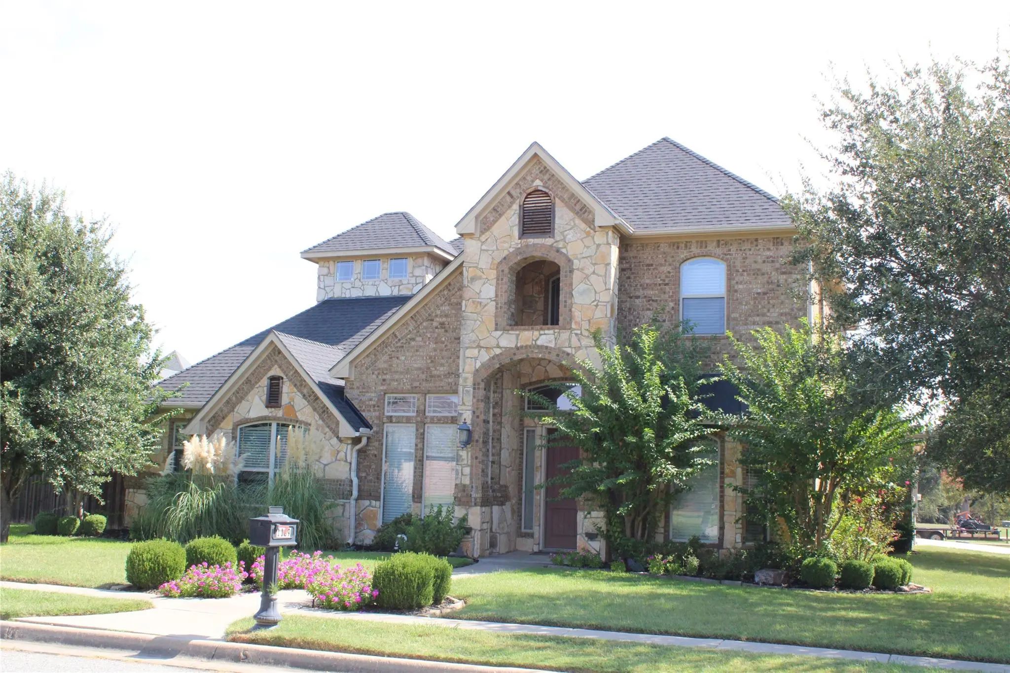Photo of Listing #21409439