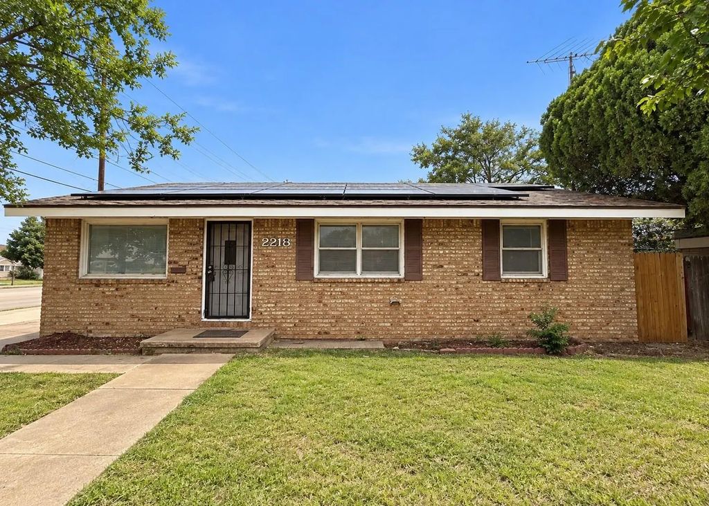 2218 Joliet Street, Plainview