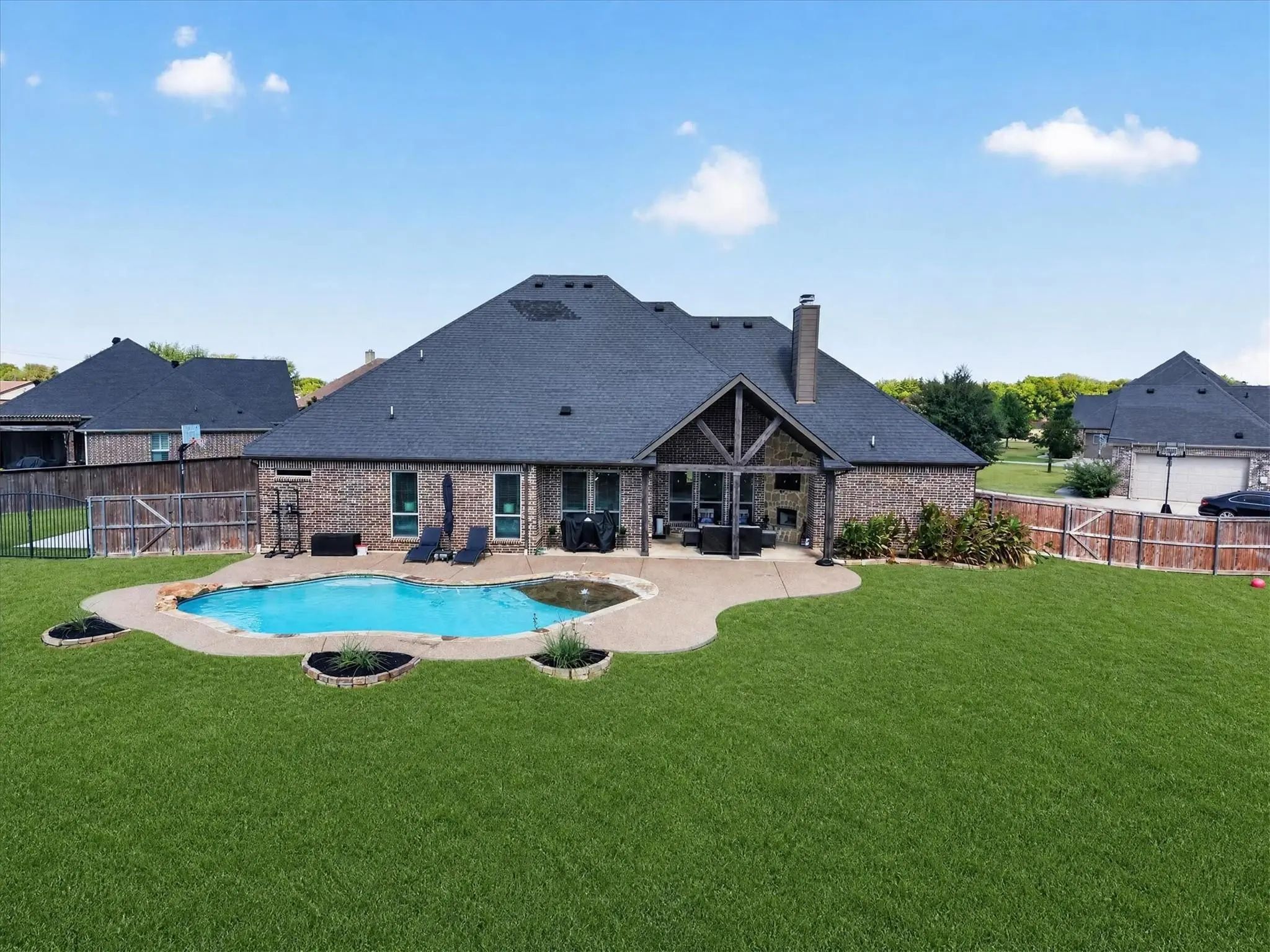 Photo of Listing #21409933