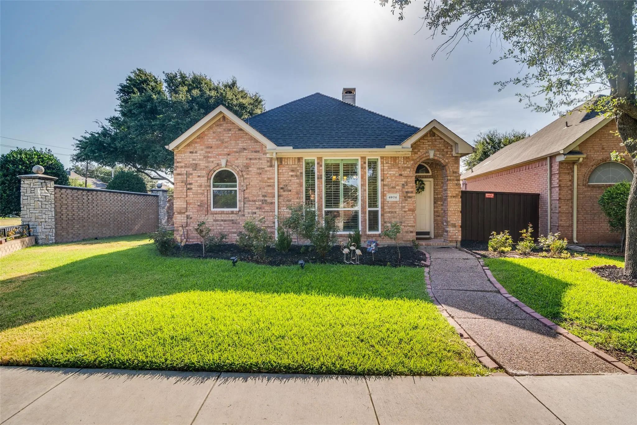 Photo of Listing #21410173