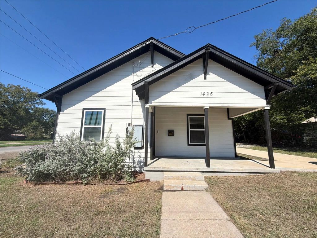 1425 E Cherry Street, Sherman