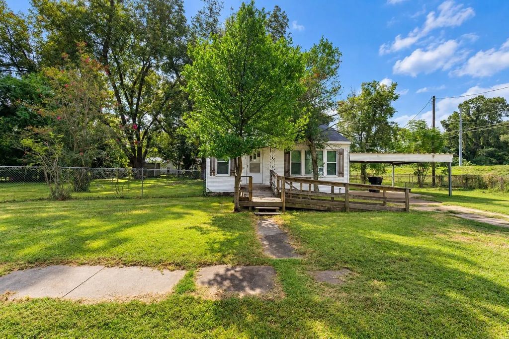 106 Thompson Street, Bossier City