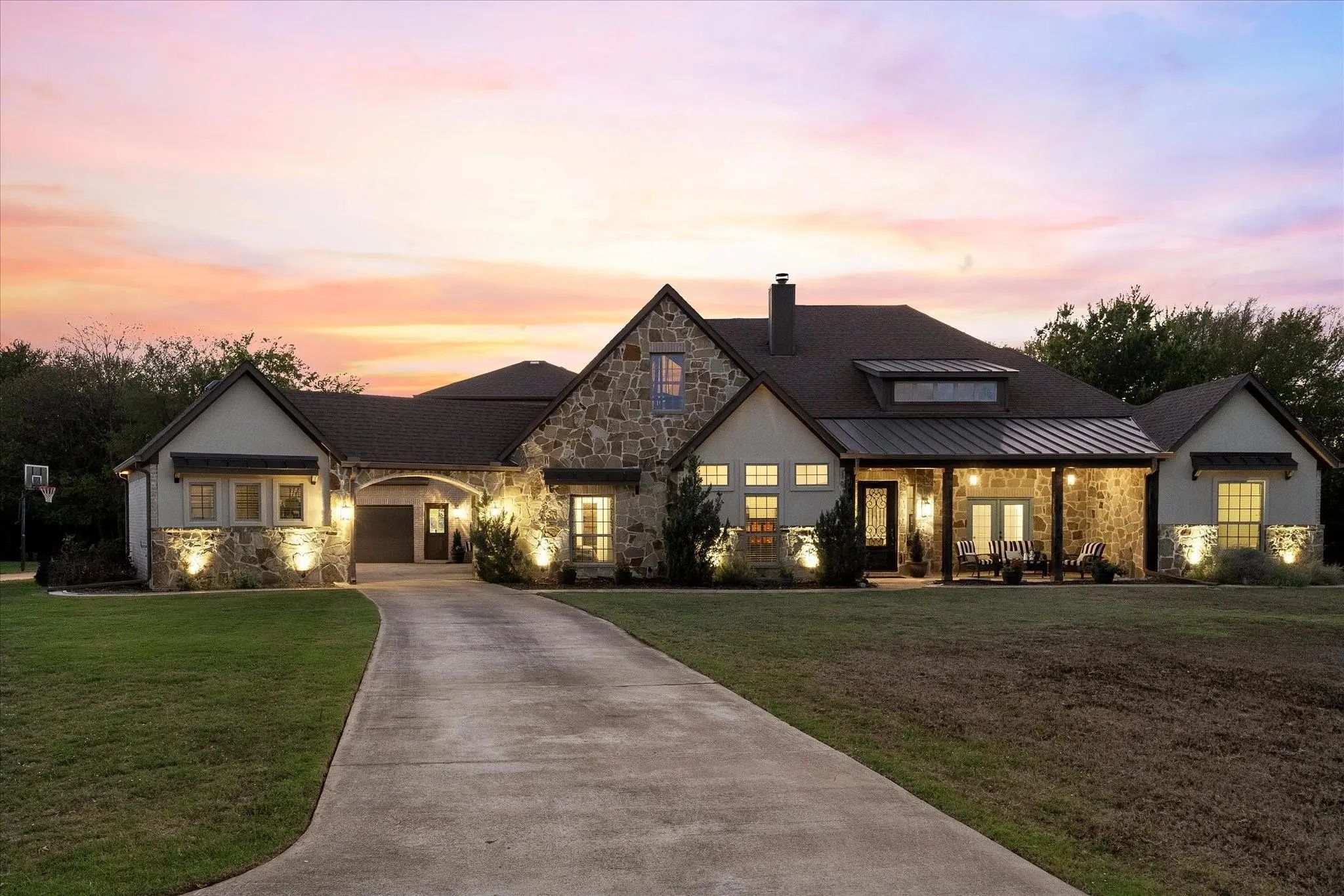 Photo of Listing #21410676