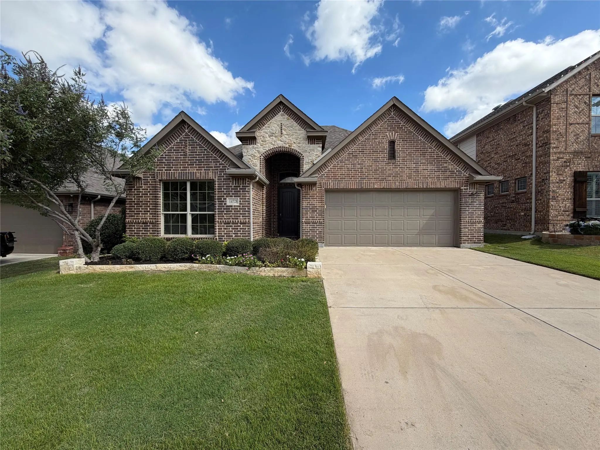 Photo of Listing #21410692