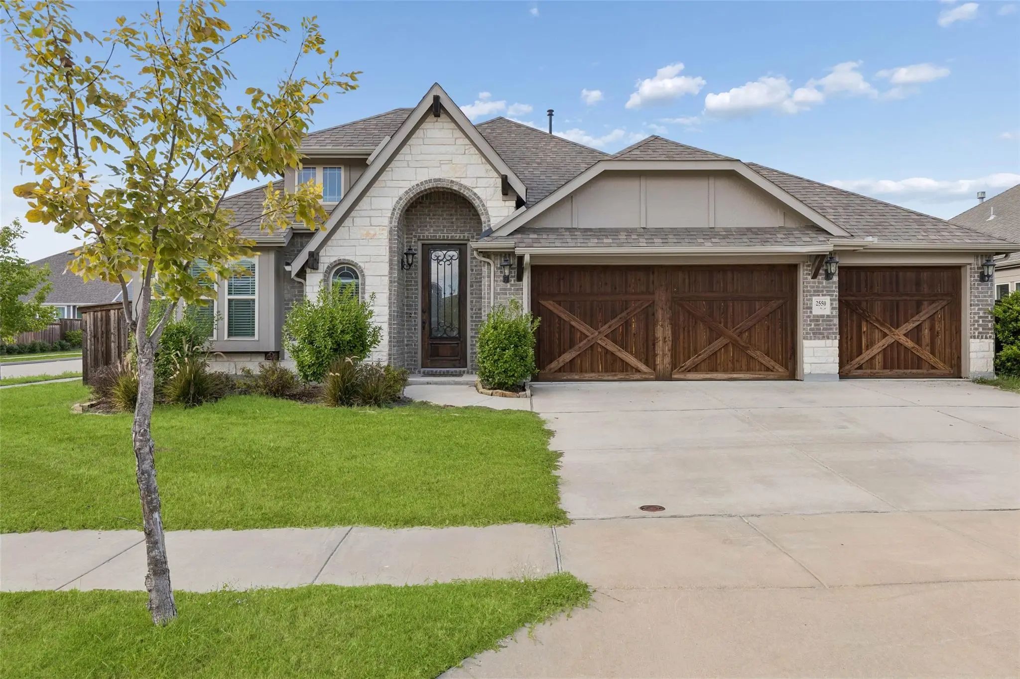 Photo of Listing #21410695
