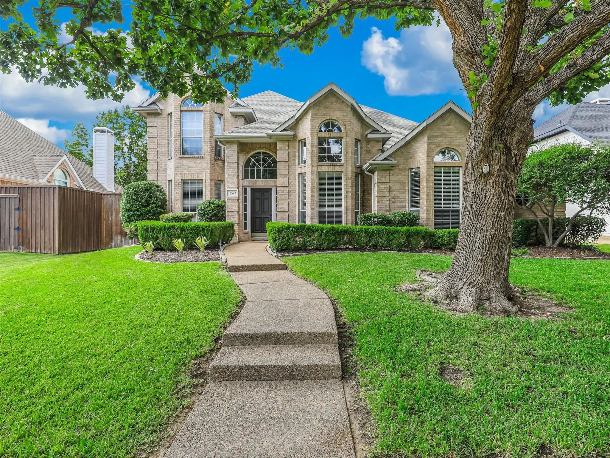 Photo of Listing #21410875