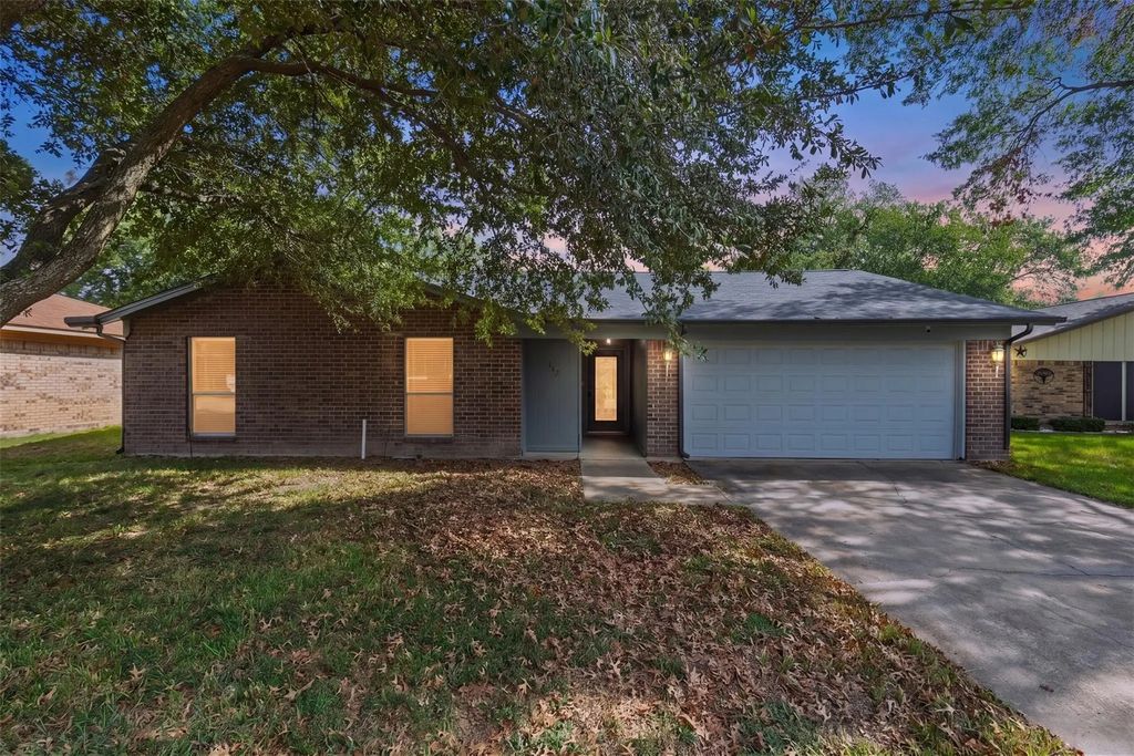 307 Como Street N, Sulphur Springs