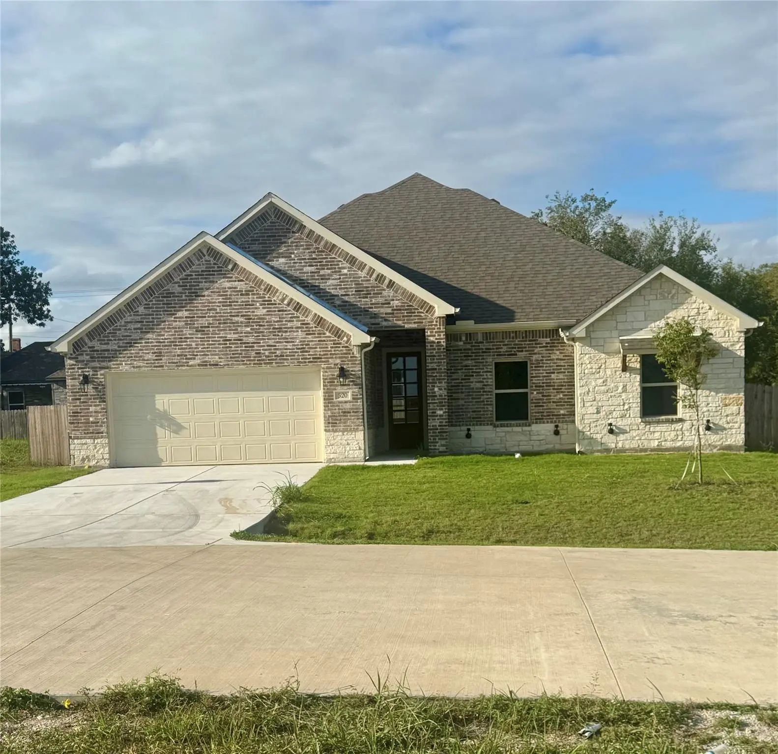 Photo of Listing #21411138
