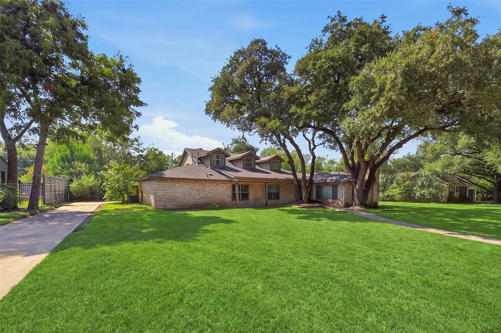 3705 Brighton Road, Fort Worth