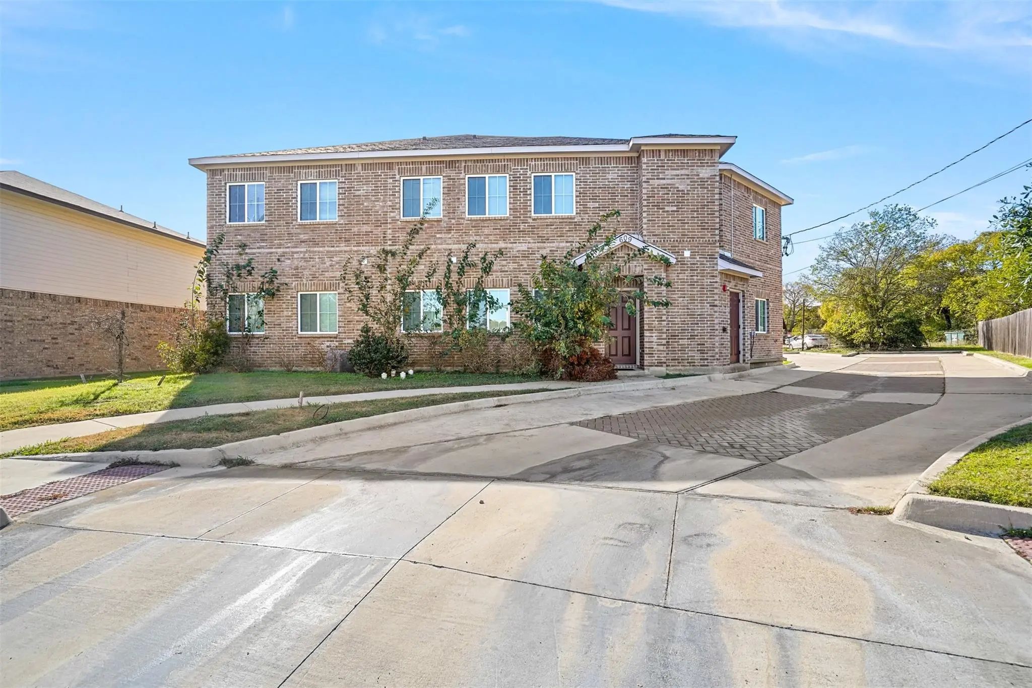 Photo of Listing #21412175