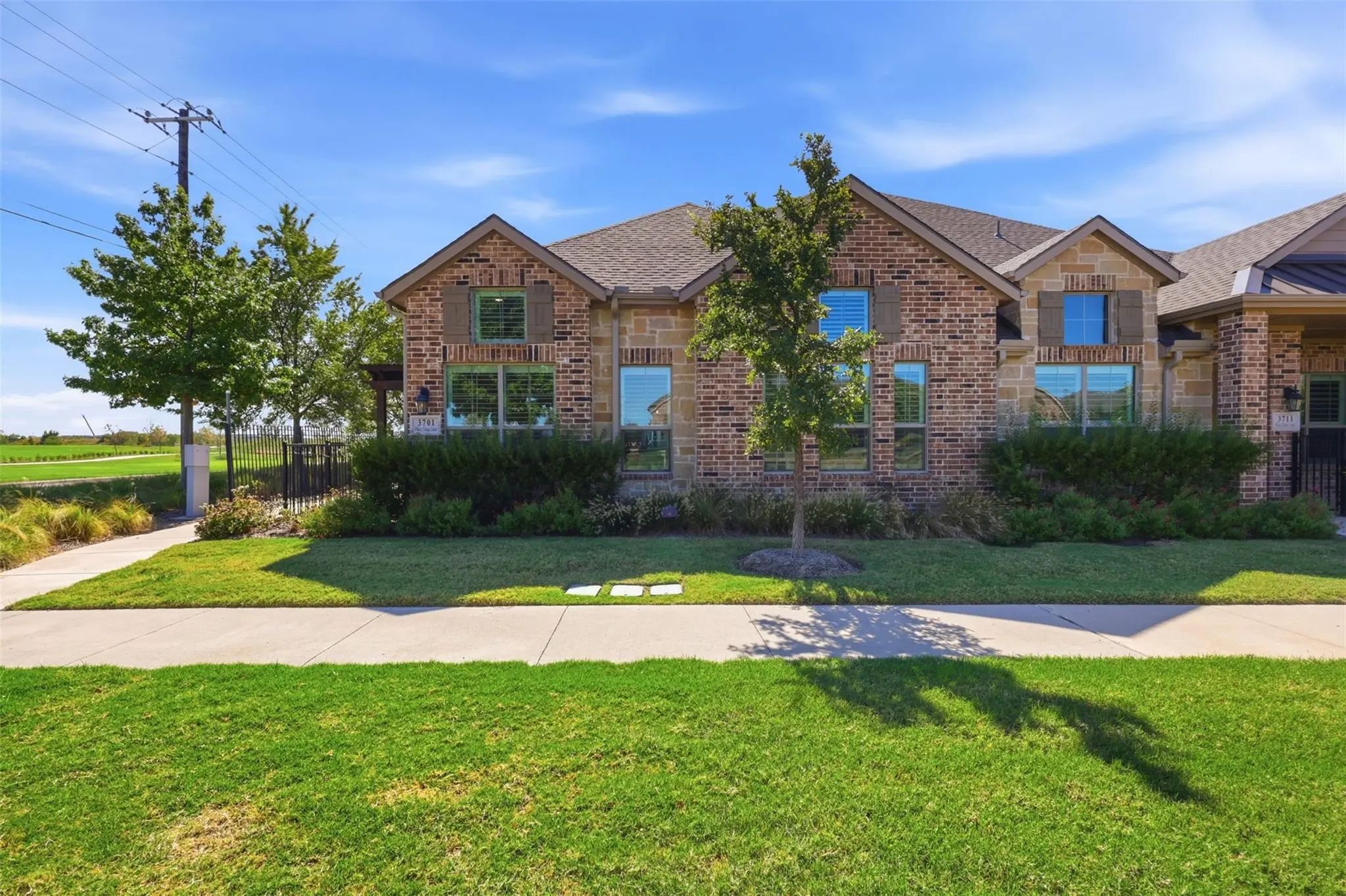 Photo of Listing #21413805