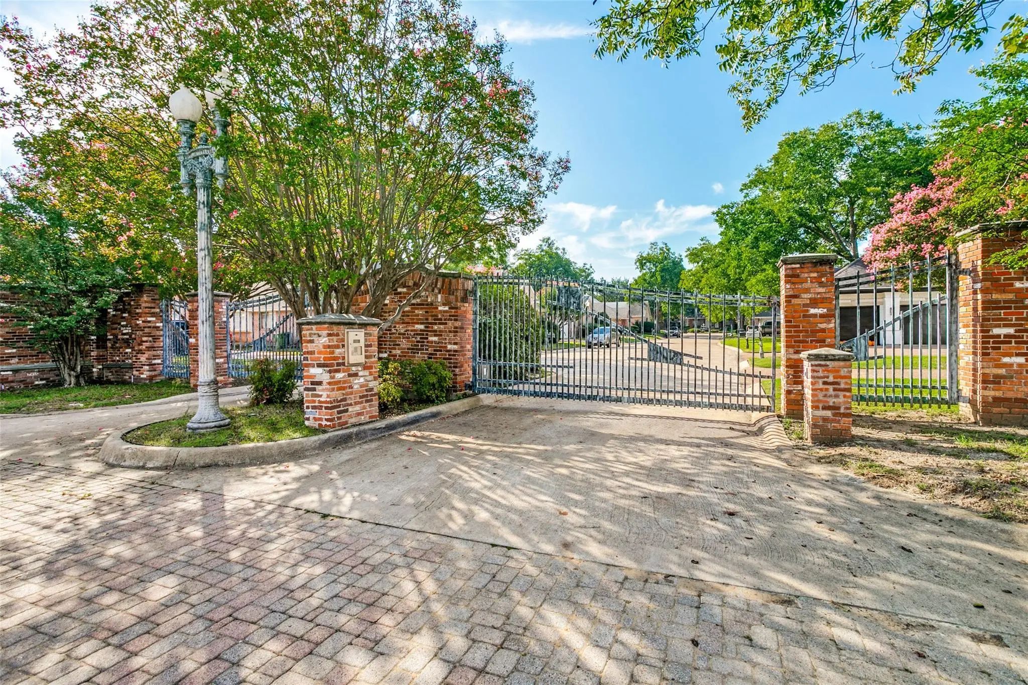 Photo of Listing #21414264