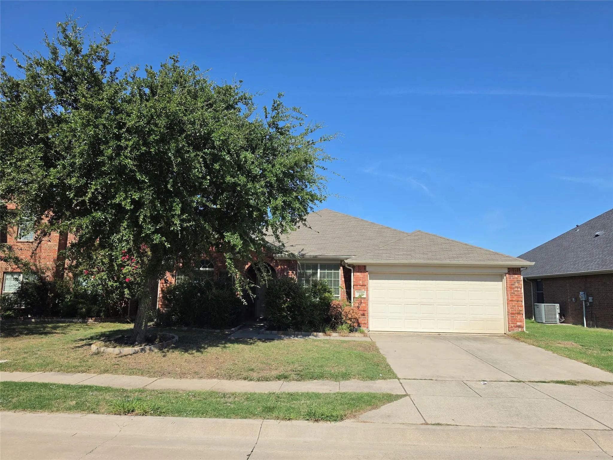 Photo of Listing #21414577