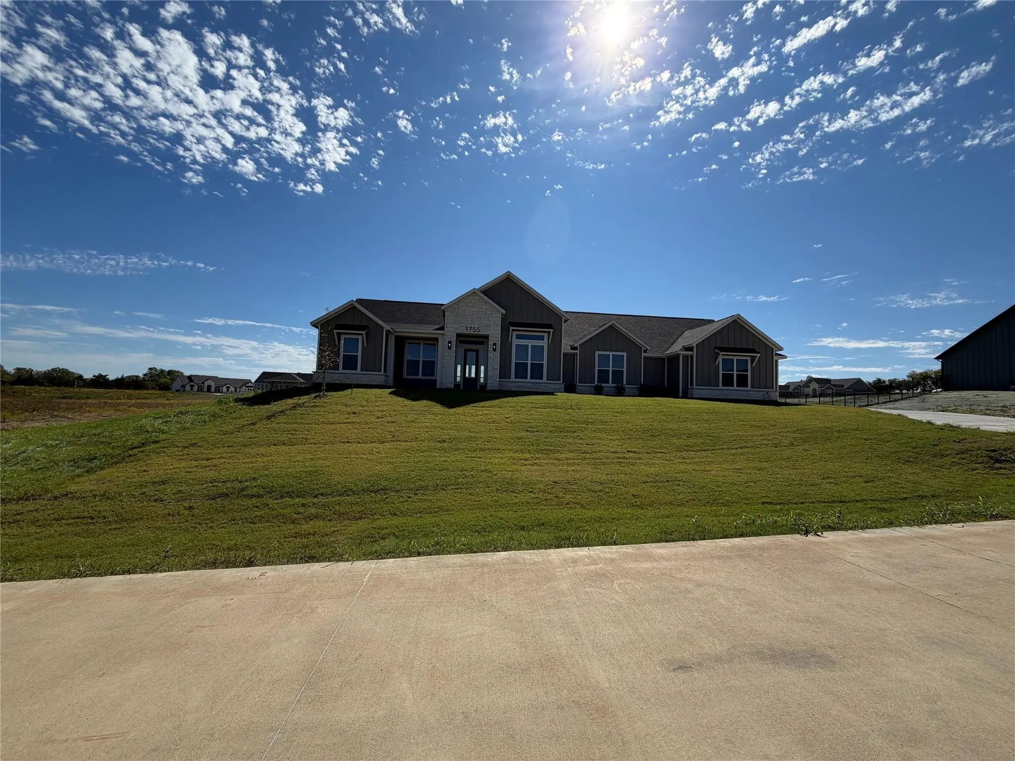 Photo of Listing #21414902